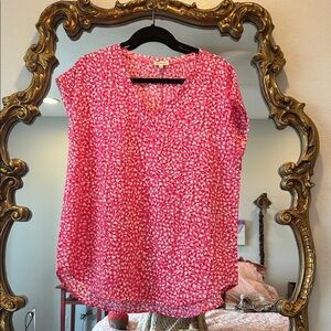 Jodifl Pink Printed V-Neck Women's Top